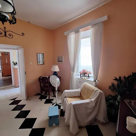 Louisa's House 度假居 *